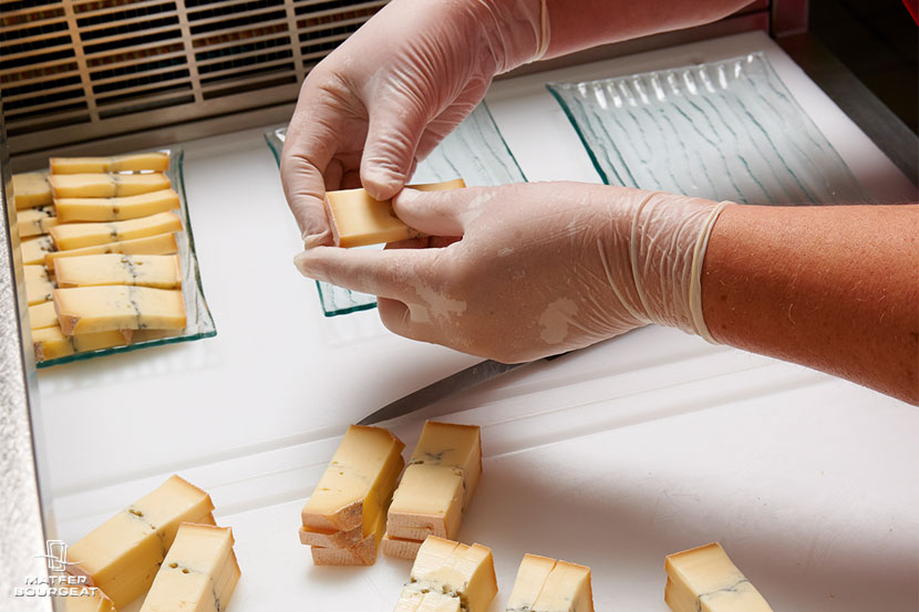 matfer-bourgeat-taiga-decoupe-table-de-preparation-refrigeree