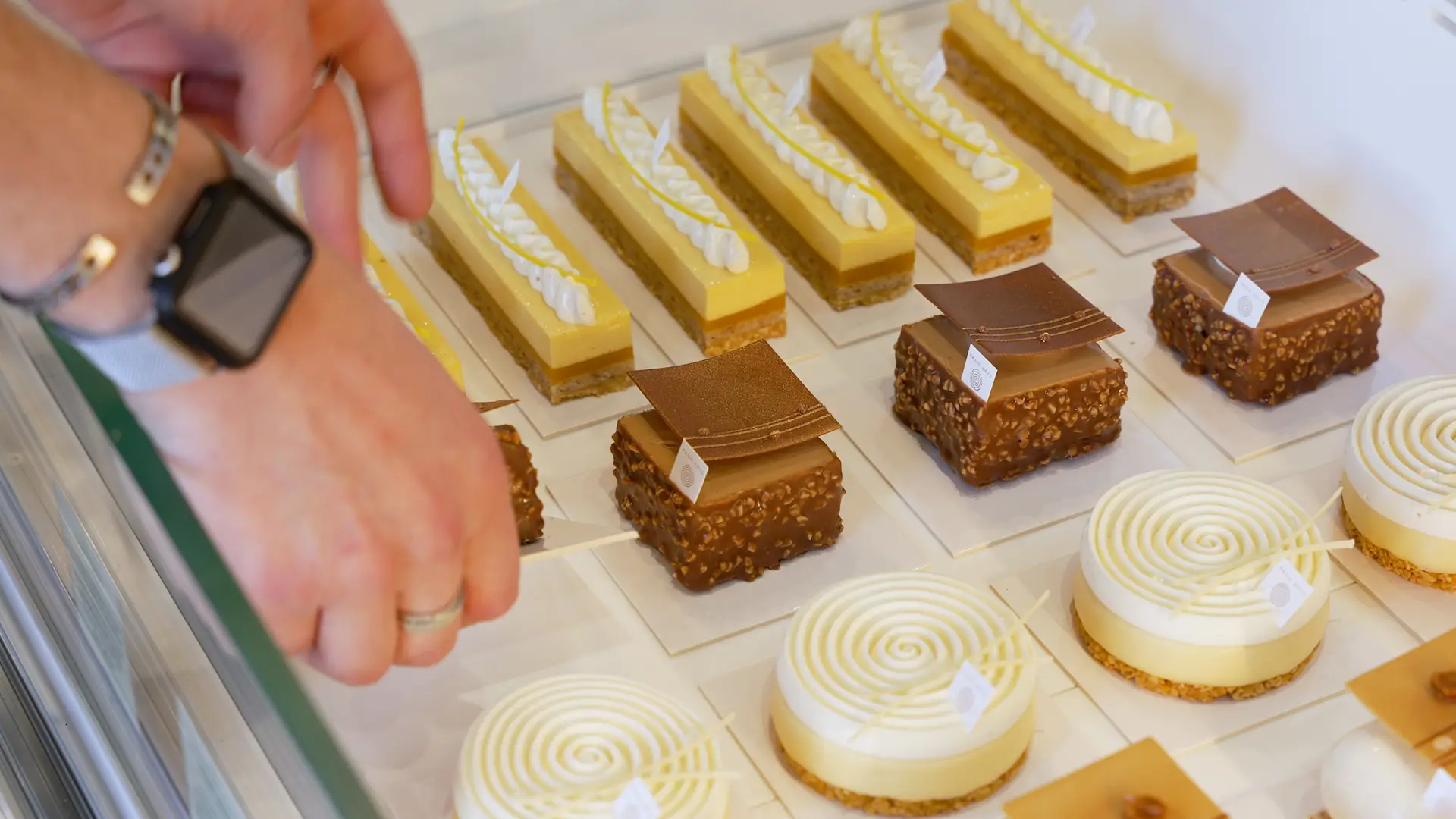 PÂTISSERIE TOURBILLON