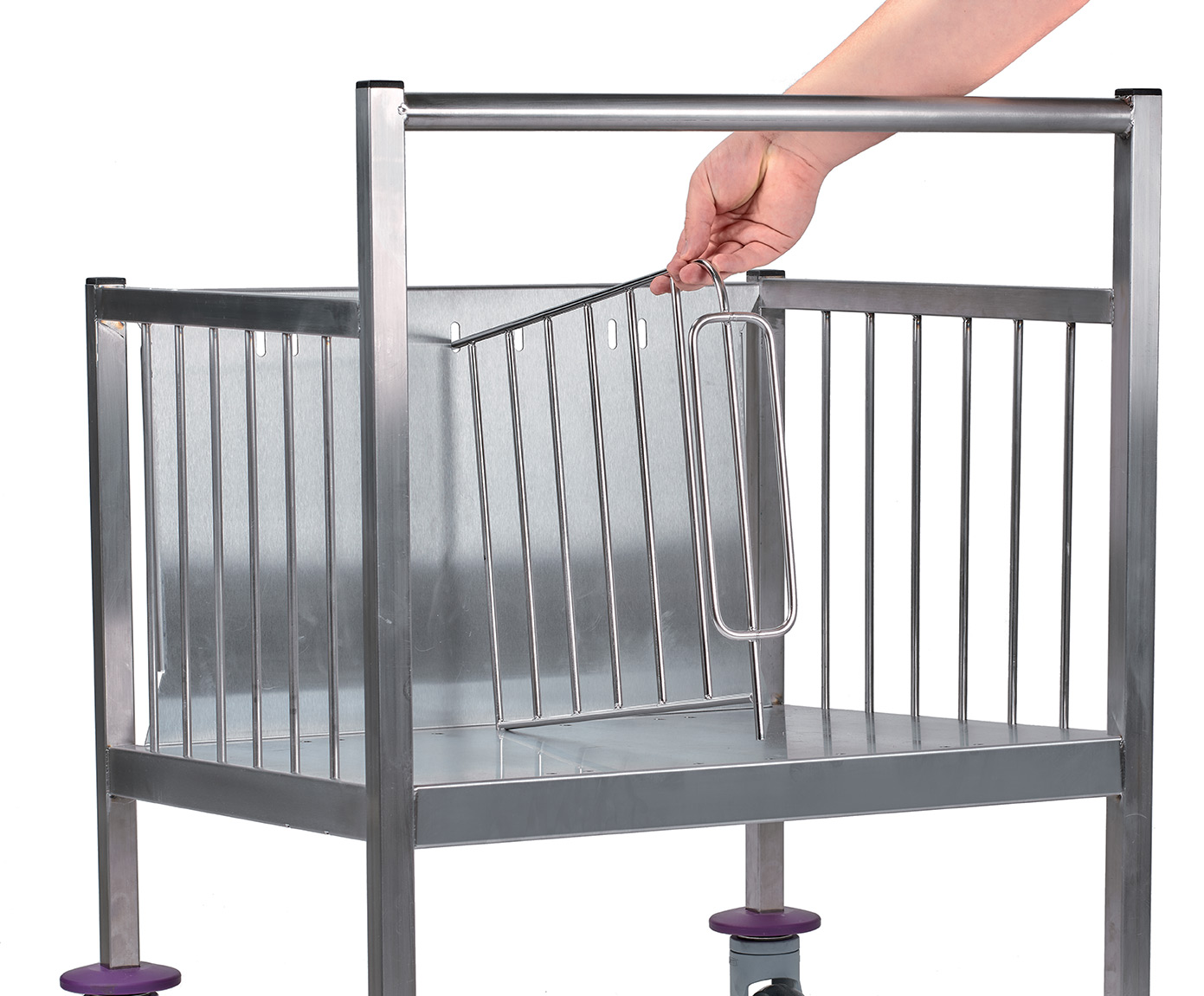 Chariot compact petite vaisselle Bourgeat sans séparations – polyvalence cuisine et laverie