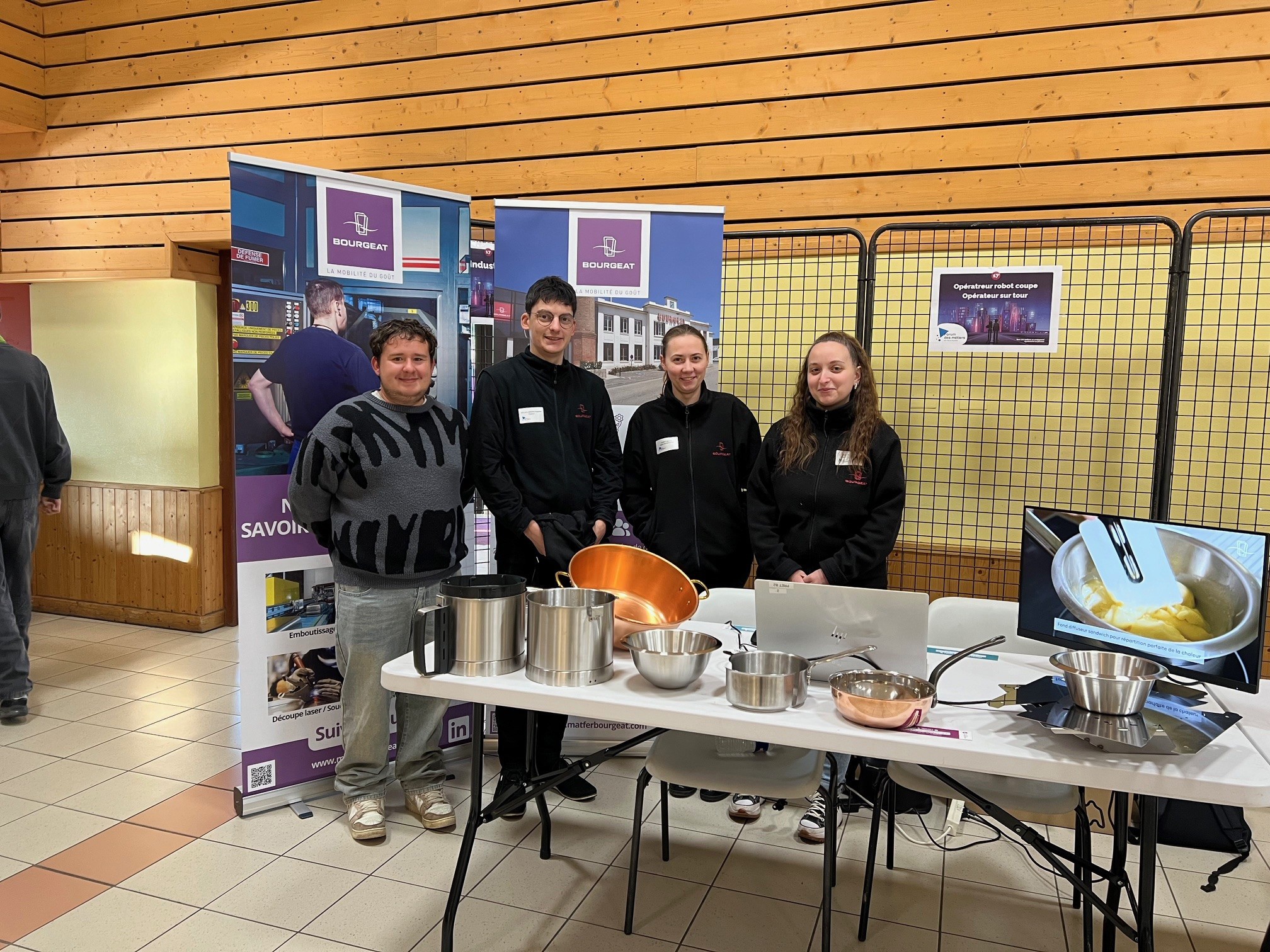 Découverte métiers industrie - Stand Matfer Bourgeat au Forum des Vals du Dauphiné
