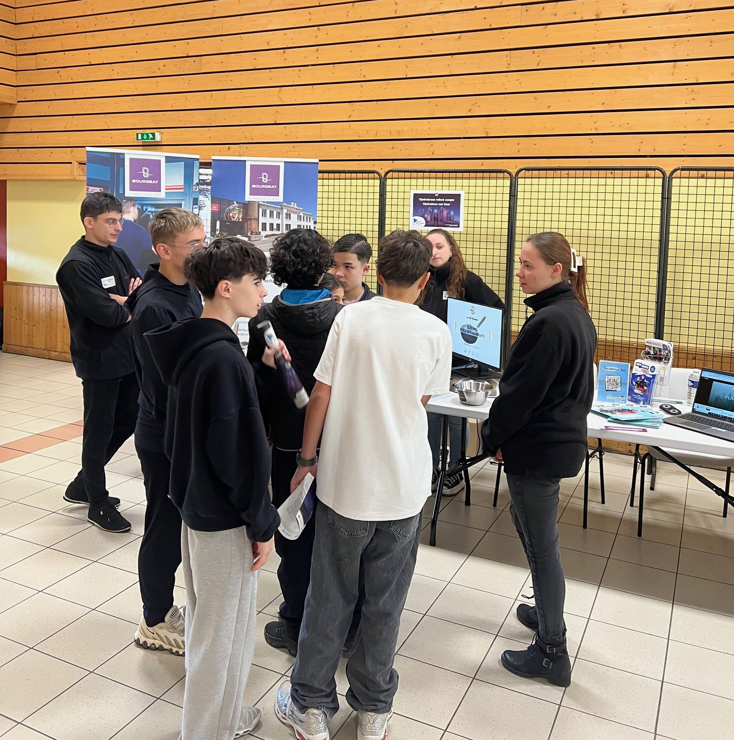 Partenariat jeunesse et industrie - Communauté de communes Les Vals du Dauphiné