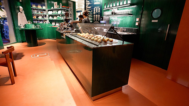 Système MODBAR intégré au comptoir coffee shop sur mesure Lacoste – Matfer Bourgeat