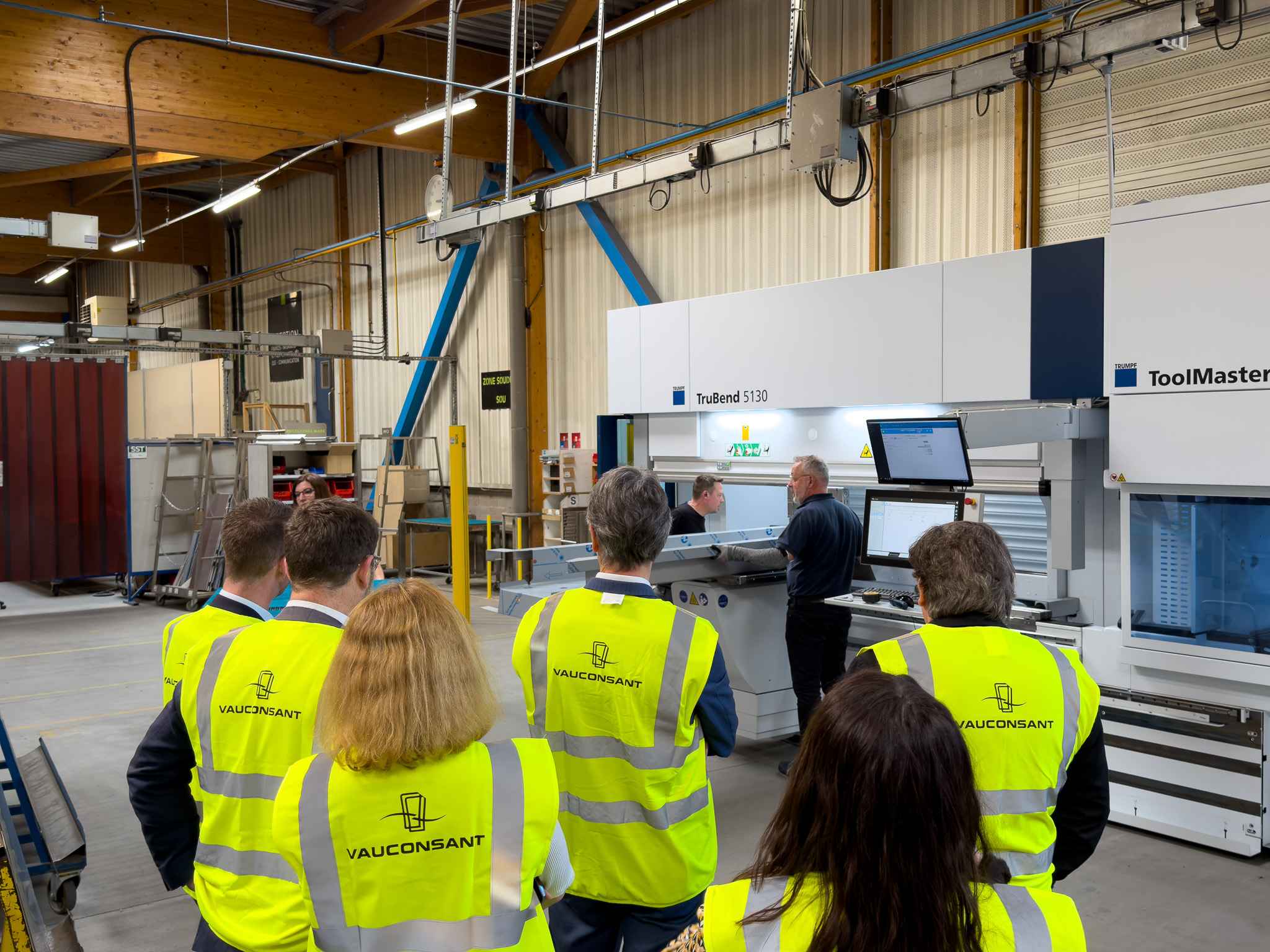 Échanges sur l'engagement RSE Vauconsant lors de la visite du site avec l'UIMM Lorraine et la CCI Grand Est