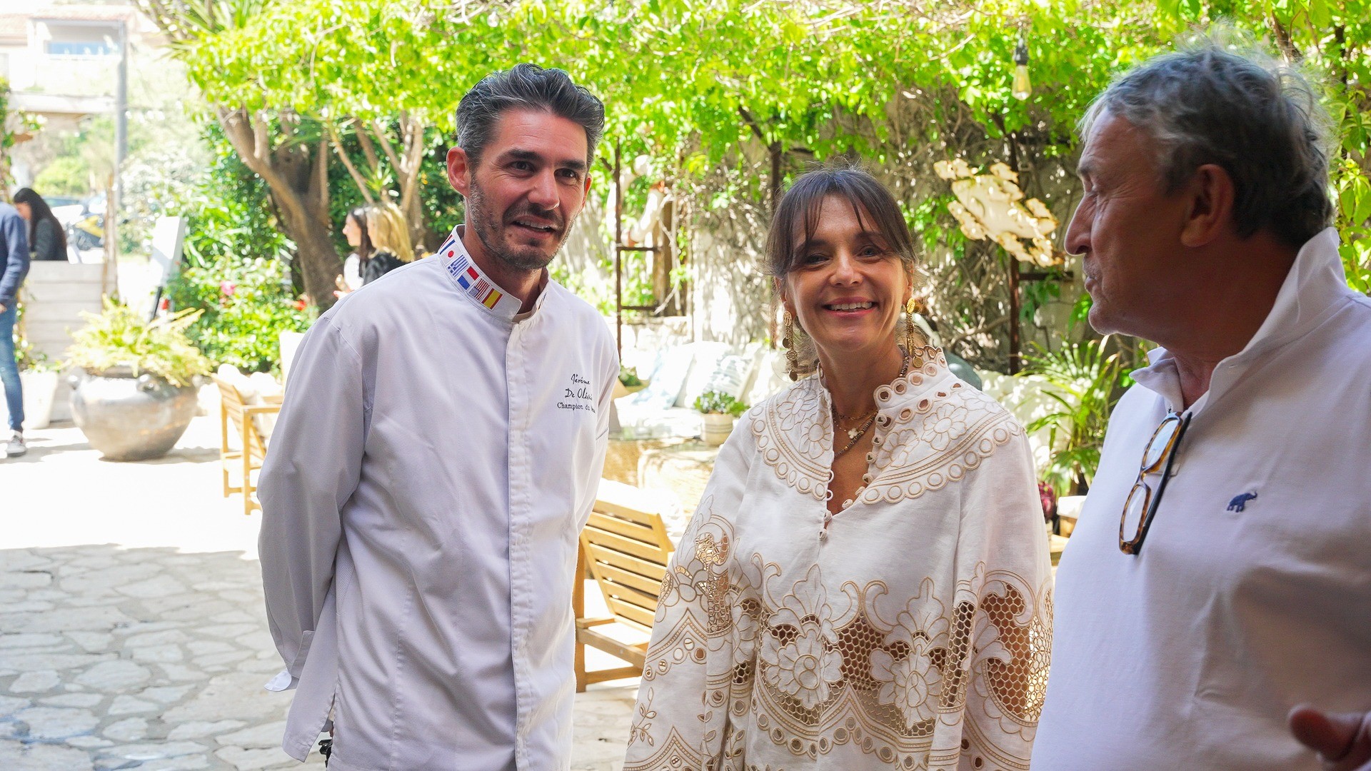 Professionnels de la gastronomie française réunis au restaurant Chez Camille à Ramatuelle
