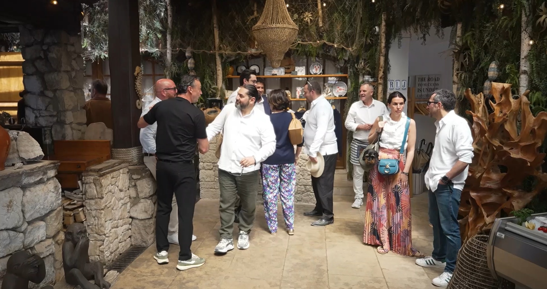 Professionnels de la gastronomie française réunis au restaurant Chez Camille à Ramatuelle